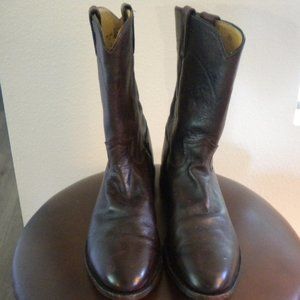 Justin Burgundy Cowboy Boot, Size 11D, style 3435